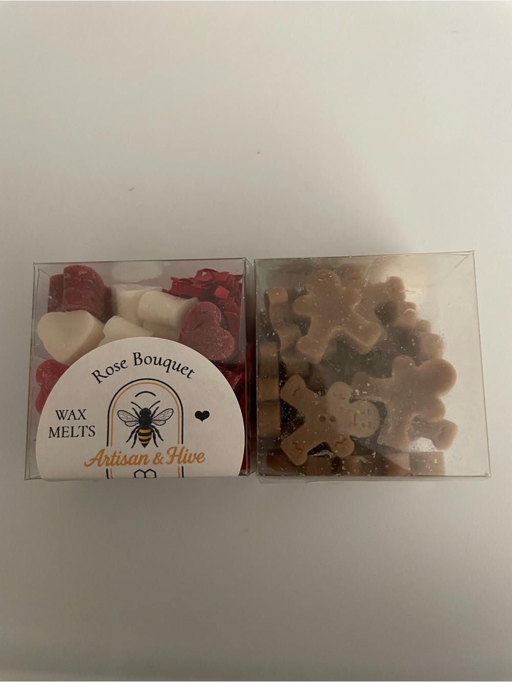 Artisan & Hive Rose πΉ Bouquet / Iced Gingerbread Wax Melts